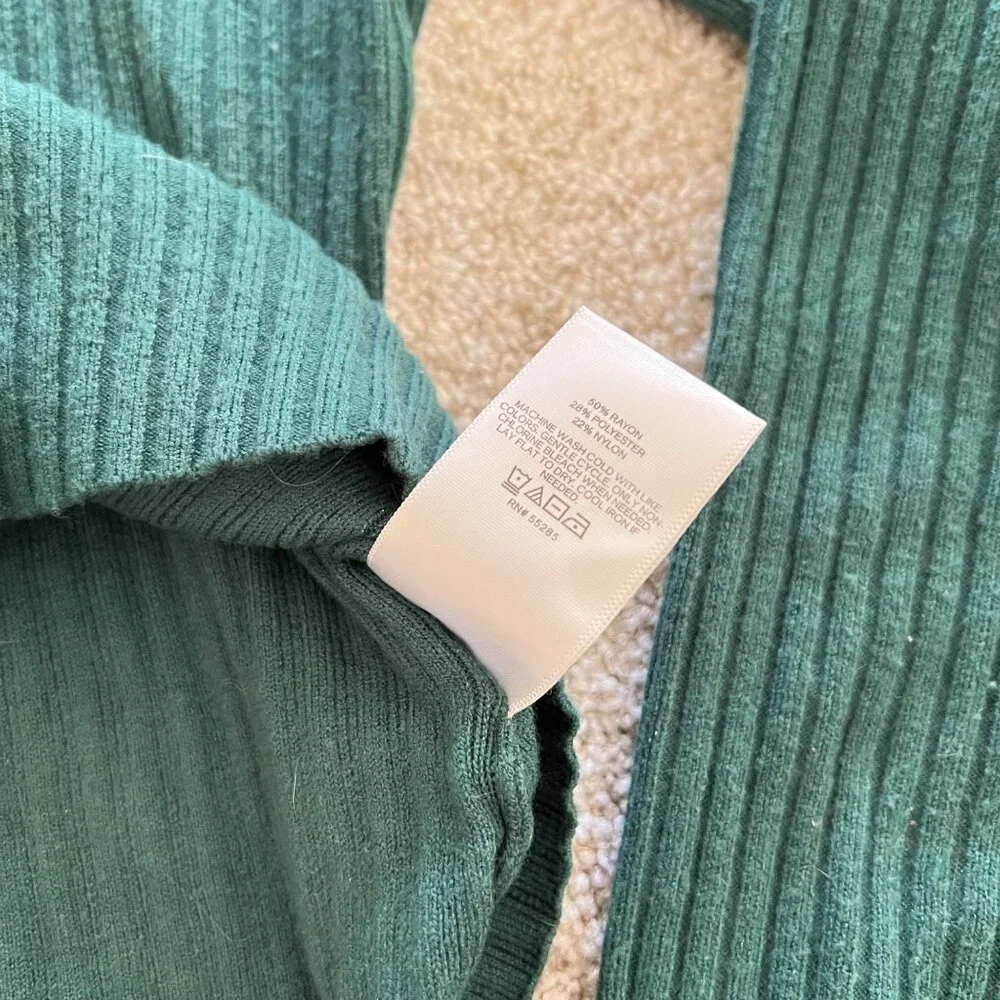 Express Emerald Green Round Neck Ribbed Stretch Long Sleeve Minimalist Top M - Picture 5 of 8